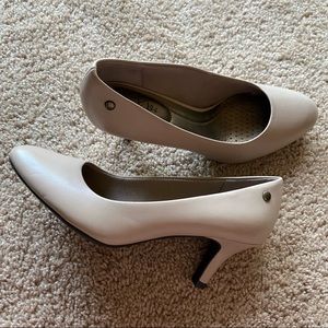 LifeStride Parigi Pump with SoftSystem - Taupe 7.5